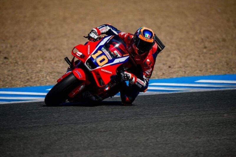 Luca Marini kendarai Honda RC213V di FP1 MotoGP Prancis 2025 Le Mans (Foto: motorionline.com)