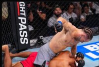 Aaron Tau asal Selandia Baru sukses mendominasi laga melawan Rio Tirto dari Indonesia dalam ajang Road to UFC 4 pada 22 Mei 2025 di Shanghai, Tiongkok. (Sumber: X.com/@UFCNews)