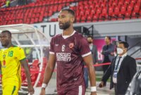 Yuran Fernandes, pilar pertahanan PSM Makassar, menghadapi larangan bermain 12 bulan dari PSSI setelah mengkritik manajemen sepak bola Indonesia di media sosial, April 2025. (Sumber: PSM Makassar Official)
