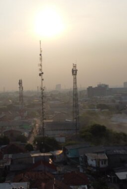 Polusi Udara di Jantung Pemerintahan Bekasi: Sukamahi 12 Hari Berturut-turut Tidak Sehat, DLH Dikritik Keras