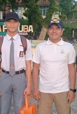 Adit, Siswa SMA N 1 SELAYAR dari Keluarga Sederhana di Kecamatan Selayar, Raih Prestasi sebagai Anggota Paskibra Tingkat Provinsi