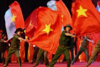 Bendera Vietnam. (AFP via Getty Images/HOANG DINH NAM)