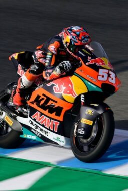 Moto2 Jerman 2025: Deniz Oncu Juara Usai Red Flag