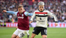 Manchester United memulai tur pramusim dengan kemenangan 2-1 melawan West Ham United