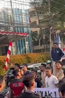 Kasus “Kardus Durian” Kembali Disorot, HMI Tuduh Preman Politik Halangi Aksi