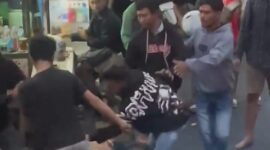 keributan penumpang dan calo tiket