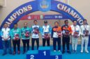 Plt. Asda II Kota Cilegon Ahmad Aziz Setia Ade Putra (tengah pakai topi) berpasangan dengan Deni Abdul Hayat, ASN dari Kabupaten Pandeglang yang meraih medali emas di cabang olahraga Bulutangkis 