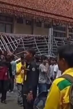 Pendopo FKIP Universitas Siliwangi Roboh: Mahasiswa Luka Berat Saat Latihan Drama